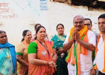 भाजपा प्रत्याशी धनीराम धीवर का धुआंधार जन संपर्क जारी लोगों का मिल रहा है अपार जन समर्थन