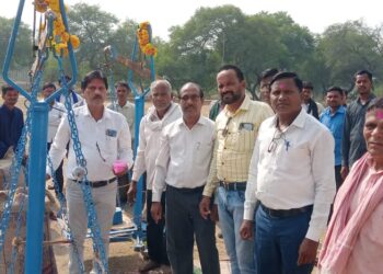 सिरियाडीह में 30 दिन बाद हुई समर्थन मूल्य पर धान खरीदी का शुभारंभ