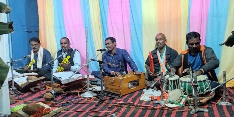 कार्तिक रामायण समारोह डमरु में दर्जनों टोलियों ने भाग लिया