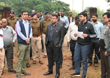 कलेक्टर व एसएसपी पहुंचे वीरभूमि सोनाखान