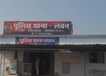 सरकार बदलते ही पुलिस आई एक्शन मोड़ पर, शराब पीने वाले 11 लोगो सहित शराब कोचियों पर की गई कार्रवाई