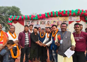 डांस प्रतियोगिता में मयूरी सामूहिक डांस ग्रुप सारंगढ़ ने जीता प्रथम इनाम