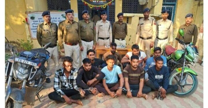 बड़े चोर गिरोह का हुआ राजफाश, 9 आरोपियों की हुई गिरफ्तारी