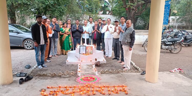 जल संसाधन विभाग में अधिकारी कर्मचारियों ने की मर्यादा पुरुषोत्तम श्रीराम की पूजा अर्चना 