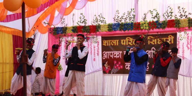 वार्षिकोत्सव में दिखा बच्चों की प्रतिभा