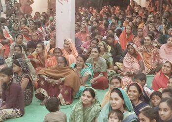 देवरी के नवधा रामायण में श्रोताओं की उमड़ रही भीड़, गांव हुआ भक्तिमय 