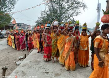 कलश यात्रा के साथ श्रीमद् भागवत कथा का शुभारंभ 