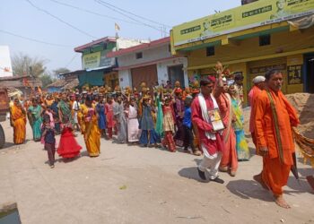 सरखोर में कलश यात्रा के साथ श्रीमद्क कथा का हुआ शुभारंभ