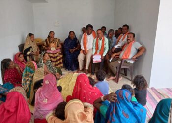 शक्ति केंद्र की बैठक में जांजगीर लोकसभा प्रत्याशी कमलेश जांगड़े को जिताने की गई अपील