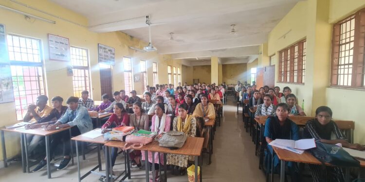 शासकीय महाविद्यालय लवन में कारगिल विजय दिवस मनाया गया।