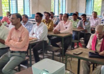 सरखोर में पालक शिक्षक मेगा बैठक आयोजित किया गया 