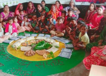 आंगनबाड़ी सकरी में मनाया गया स्तनपान दिवस