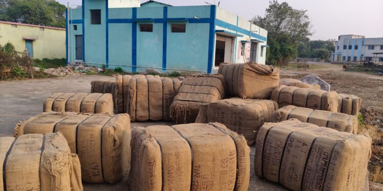 कल से समर्थन मूल्य पर धान की खरीदी होगी शुरू, समितियों की तैयारी हुई पूरी