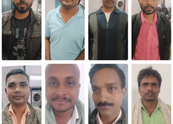 लवन पुलिस ने सार्वजानिक स्थान पर बैठकर पीने वालों लोगो पर की कारवाई