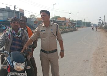 यातायात नियम तोड़ने वाले वाहन चालकों पर की गई चलानी कारवाई