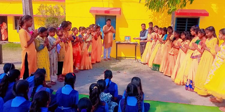 पूर्व माध्यमिक शाला अहिल्दा में बसंत उत्सव मनाया गया 