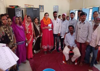 मुंडा में नवनिर्वाचित सरपंच शशिकला पांडेय और पंचो ने ली शपथ 