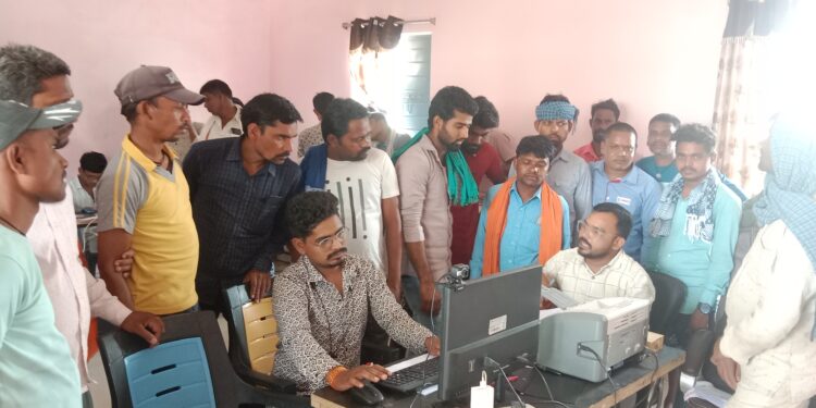 सुशासन तिहार योजना अंतर्गत कोरदा में लगाया गया  लर्निंग लाइसेंस शिविर