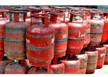 लवन इण्डेन गैस एजेंसी में 6 हजार कनेक्शन अभी तक नहीं हुआ है ट्रांसफर