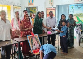 प्राथमिक एवं पूर्व माध्यमिक शाला में धूमधाम से मनाया गया शाला प्रवेश उत्सव कार्यक्रम