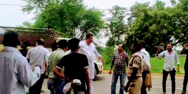 अनियमित चेकिंग अभियान पर भड़के विधायक संदीप साहू, चेकिंग के नाम पर ग्रामीणों में दहशत फैलाना बंद करो, निष्पक्ष कार्रवाई करो