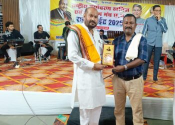 उत्कृष्ट कार्यो के लिए सम्मानित हुए पंचायत सचिव डॉ हरिकिशन वर्मा 