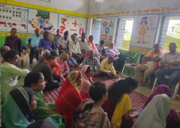 कोरदा के पूर्व माध्यमिक शाला में पालक शिक्षक बैठक का किया गया आयोजन