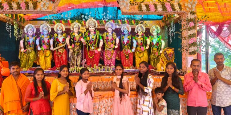 मां दूर्गा की प्रतिमाओं का किया गया विसर्जन