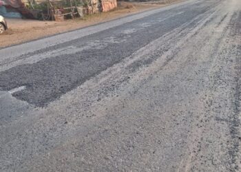 बलौदाबाजार से सारंगढ़ तक बन रही रोड मरम्मत कार्य में बरती जा रही है घोर अनियमितता 