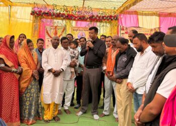 वर्मा परिवार के दशगात्र कार्यक्रम में पहुंचे विधायक संदीप साहू जगमत बाई को दी श्रद्धांजलि 