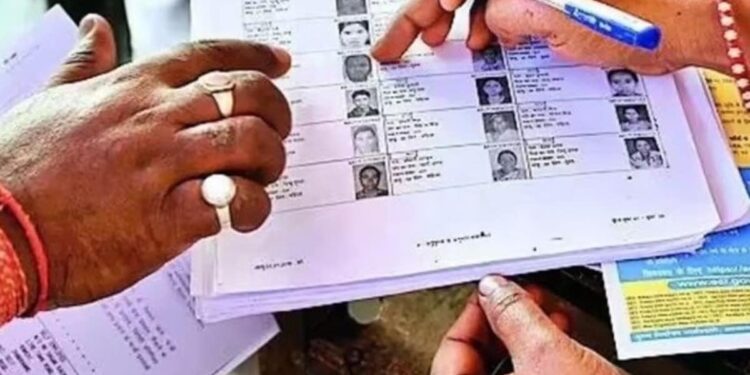 एसआईआर का कार्य 70 प्रतिशत तक पूरा, लोगों को अधिकारी कर रहे जागरूक