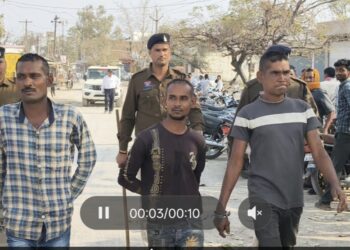 आदतन तीन बदमाश युवकों की रैली निकालकर भेजा जेल