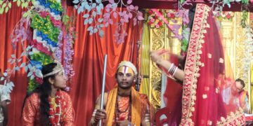 श्रीमद भागवत कथा में भगवान कृष्ण और सुदामा की मित्रता की कथा सुनाई गई