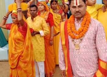 मुंडा में भव्य कलश यात्रा के साथ भागवत कथा का हुआ शुभारंभ