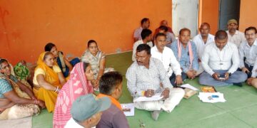 ग्राम पंचायत सकरी में हटरी बाजार की नीलामी ओमप्रकाश ध्रुव को मिला ठेका