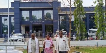 आधे अधूरे नलजल योजना की  सरपंच ने जनदर्शन में की शिकायत