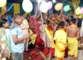 श्रीकृष्ण की बाल लीलाओं से गूंज उठे कथा-पंडाल मटका फोड़ में खूब झूमे श्रद्धालु