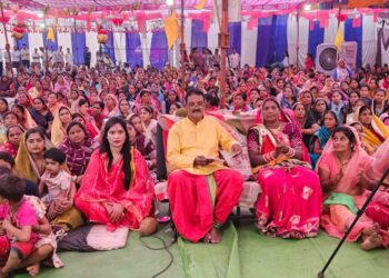 डमरू में आयोजित संगीतमय श्रीमद भागवत ज्ञान कथा में संसदीय सचिव शकुन्तला ने कहा कथा सुनने से मन को मिलती है शांति  