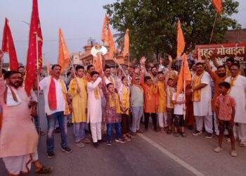 लवन में परशुराम जन्मोत्सव पर निकाली गई शोभायात्रा 