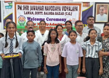 पीएम श्री स्कूल नवोदय लवन में नवागंतुक विद्यार्थियों का स्वागत कर प्रवेश पर्व मनाया