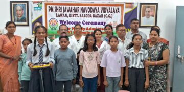 पीएम श्री स्कूल नवोदय लवन में नवागंतुक विद्यार्थियों का स्वागत कर प्रवेश पर्व मनाया