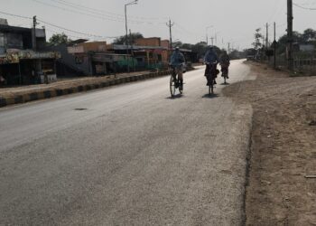 पारे की बढ़ती चाल से हाल हो रहे बेहाल, झुलसा रहे आग सी  गर्म हवाओं के थपेड़े 