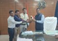 गिंदोला के पुराने स्कूल भवन को डिस्मेंटल कर नया स्कूल भवन निर्माण कराने कलेक्टर से  मिले 