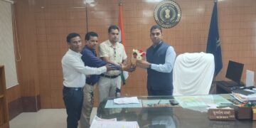 गिंदोला के पुराने स्कूल भवन को डिस्मेंटल कर नया स्कूल भवन निर्माण कराने कलेक्टर से  मिले 