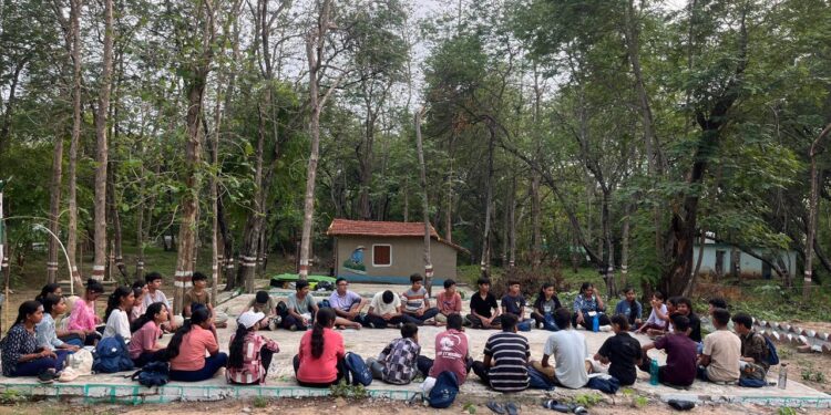 देवपुर में समर कैम्प का आयोजन,बच्चों ने प्रकृति के बीच सीखने और रोमांच का लिया अनोखा अनुभव