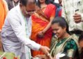 मुख्यमंत्री ने बच्चों को कराया अन्नप्राशन, गोदभराई कार्यक्रम में दी शुभकामनाएं